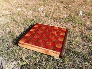 Liimpuidust lõikelaud