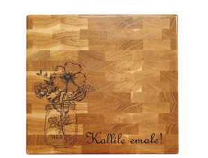 Graveeringuga lõikelaud