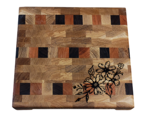 Graveeringuga lõikelaud